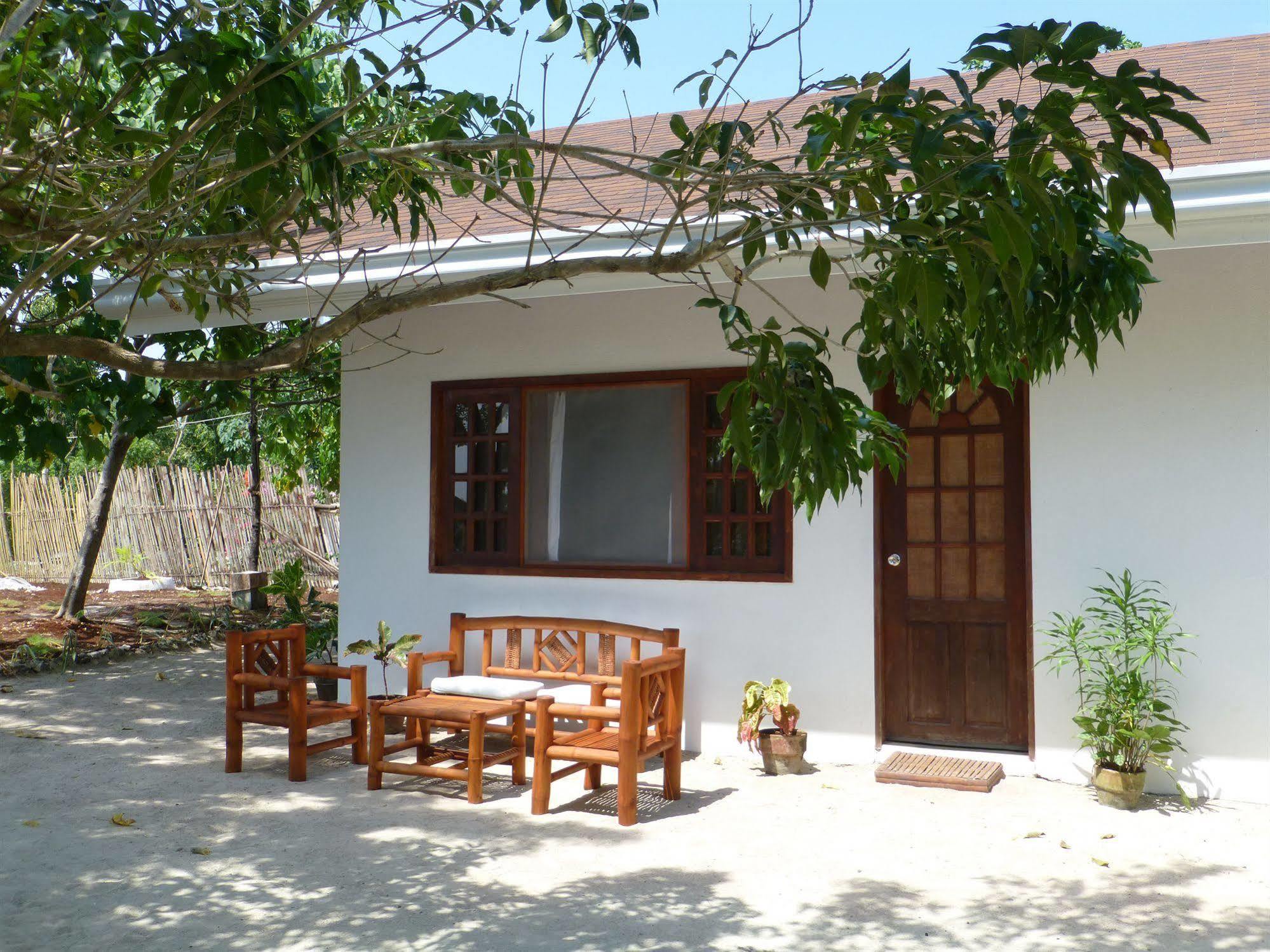 Talima Beach Villas & Dive Resort Cebu Eksteriør bilde