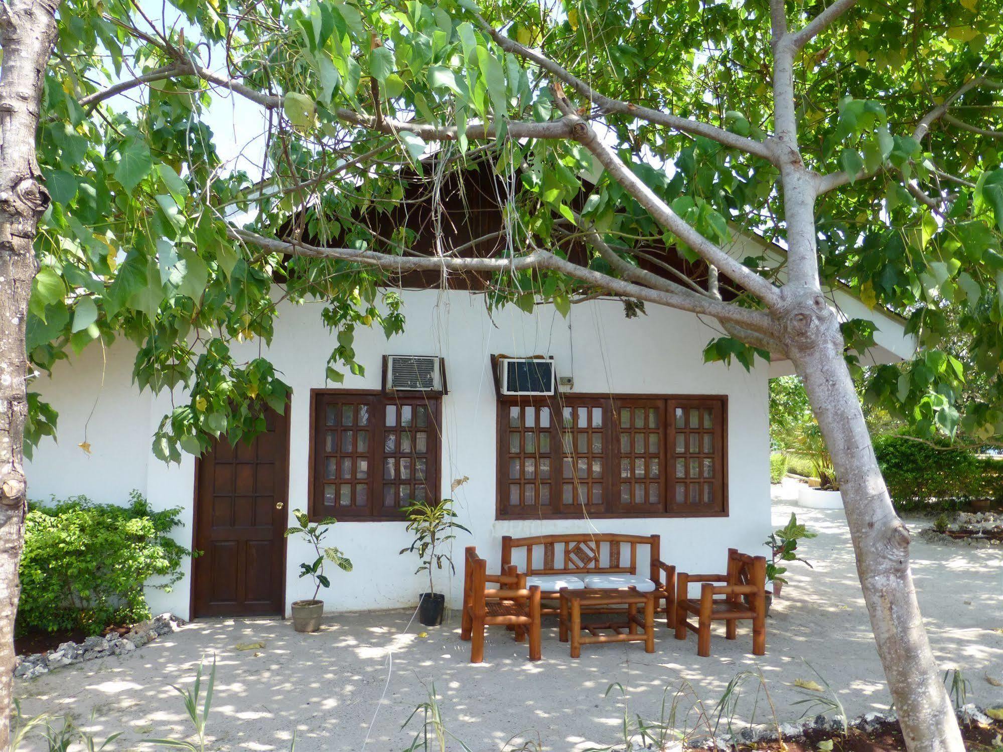Talima Beach Villas & Dive Resort Cebu Eksteriør bilde