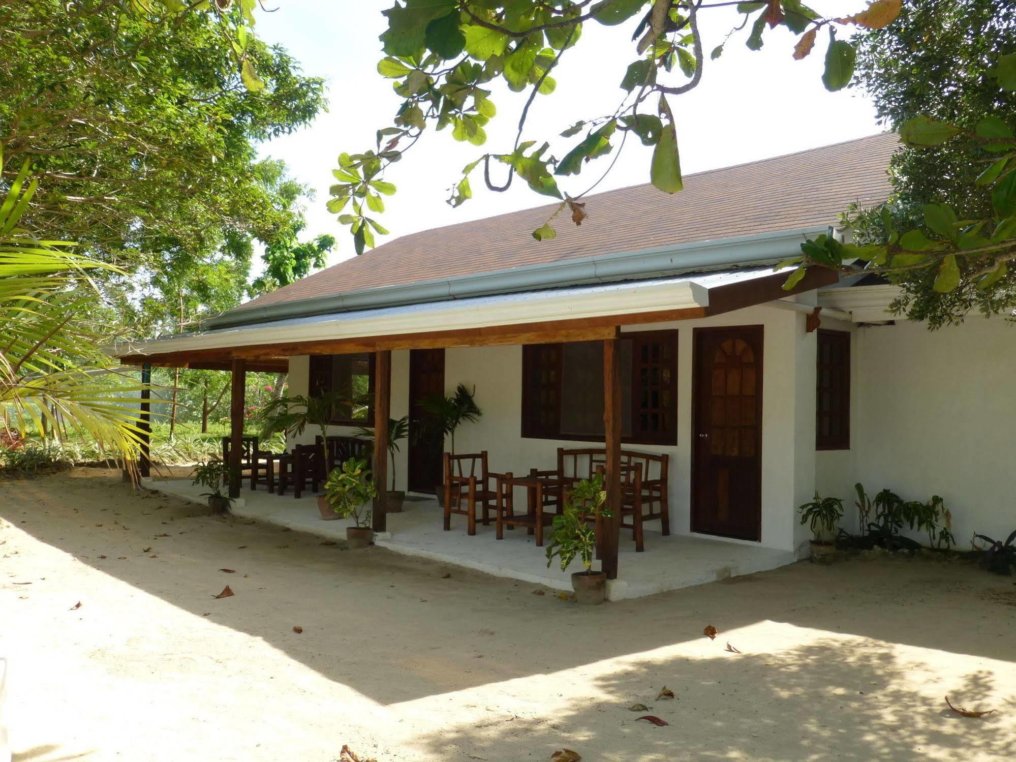 Talima Beach Villas & Dive Resort Cebu Eksteriør bilde
